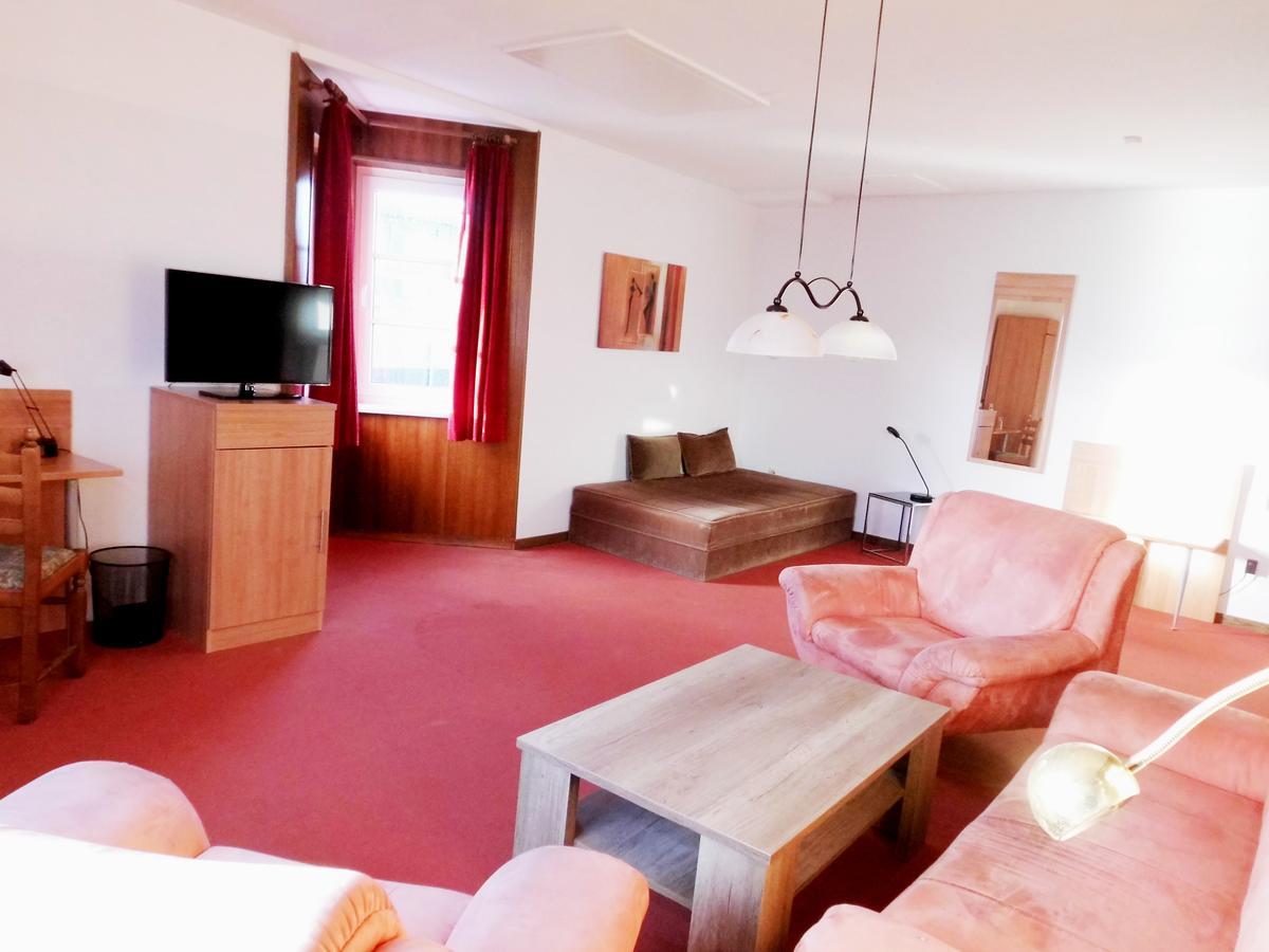 Hotel Seerose ヴィルヘルムスハーフェン エクステリア 写真