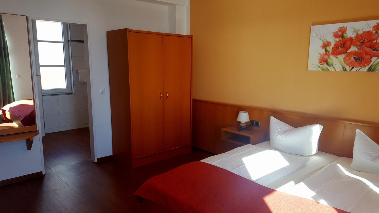 Hotel Seerose ヴィルヘルムスハーフェン エクステリア 写真